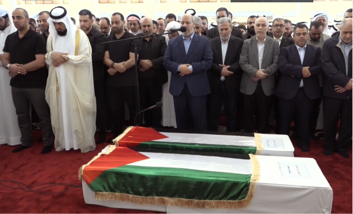 Dibalut Bendera Palestina, Jenazah Islam Haniyeh Disholatkan